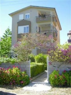 HANDE APARTMENTS Side